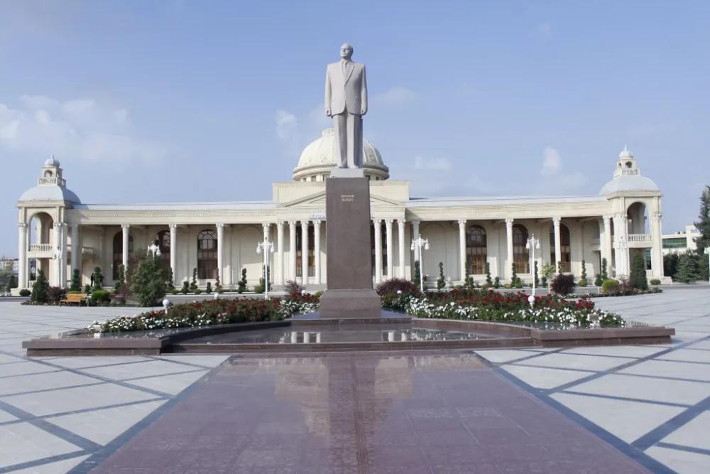 Mədəniyyət naziri və nazir müavini bölgələrdə - vətəndaşları qəbul edib