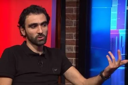 "Futbolçu siqareti elə çəkməlidir ki, bunu kimsə bilməsin"  - -VİDEO