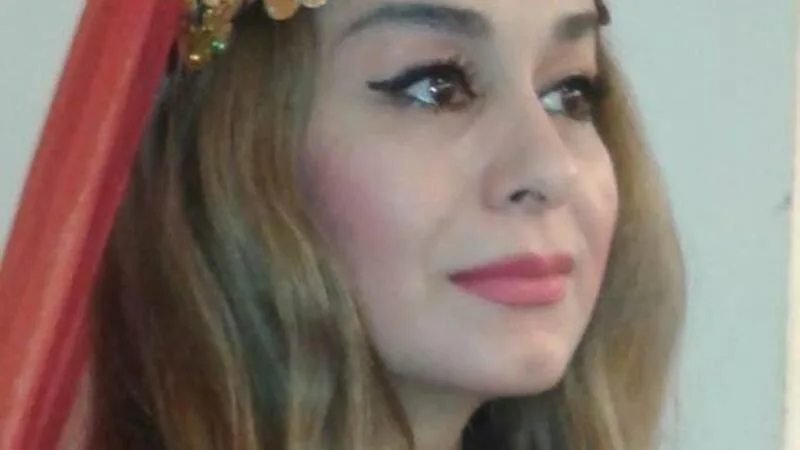 Əməkdar artist nənə oldu