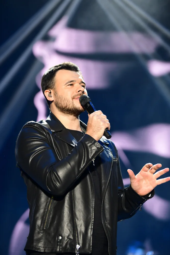 Emin Ağalarovun Gəncədəki konsertində... - VİDEO