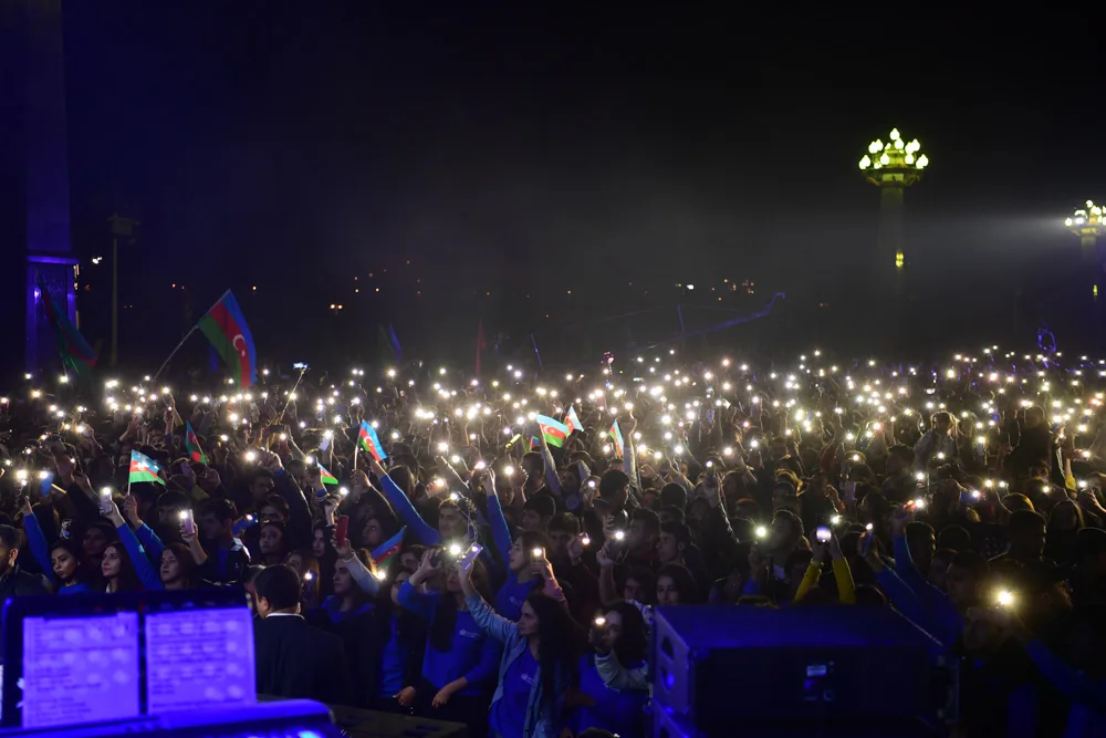 Emin Ağalarovun Gəncədəki konsertində... - VİDEO