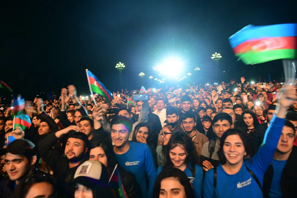 Emin Ağalarovun Gəncədəki konsertində... - VİDEO