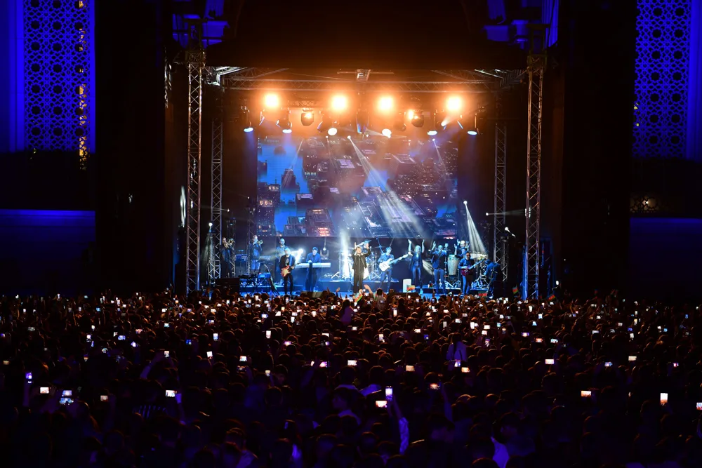 Emin Ağalarovun Gəncədəki konsertində... - VİDEO