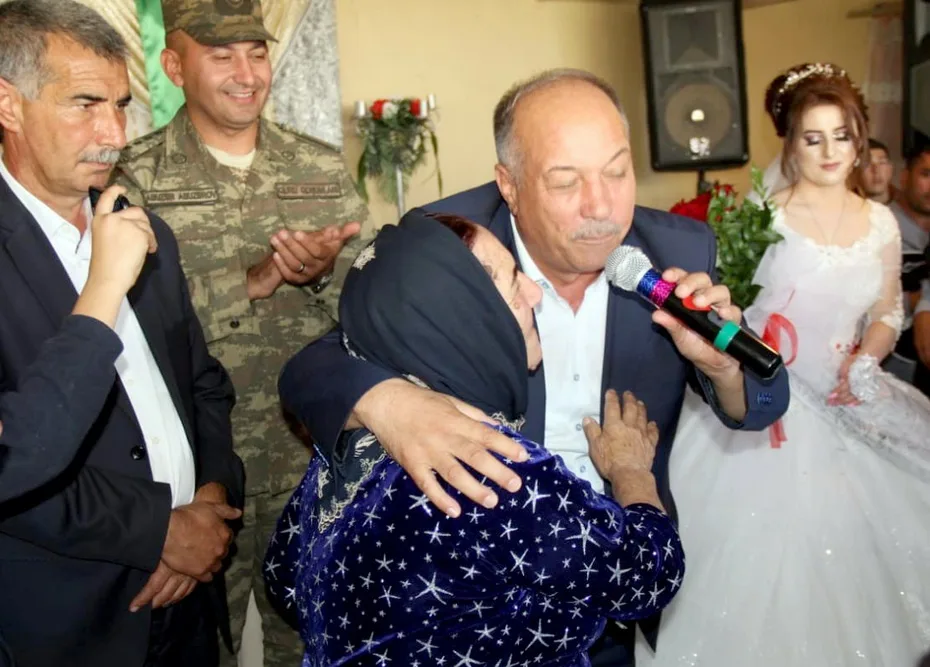 Ağstafada bəyə toy günü - MEDAL VERİLDİ - FOTOLAR