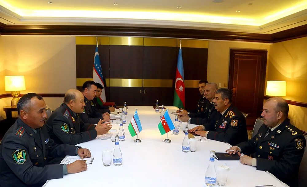 Azərbaycan və Özbəkistan arasında hərbi əməkdaşlıq planı - İMZALANDI - FOTO
