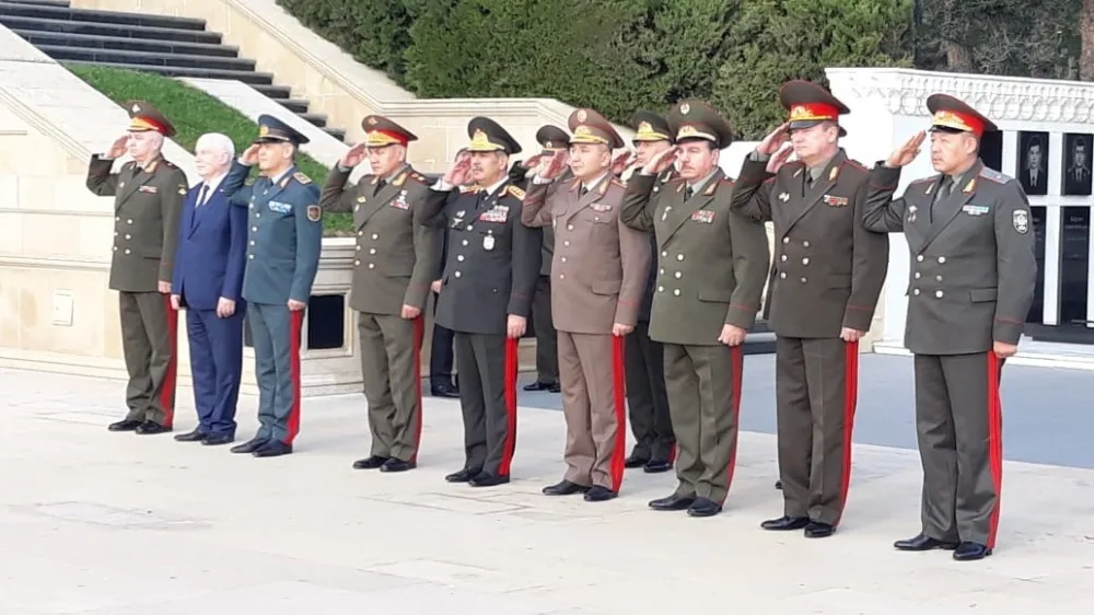 MDB Müdafiə nazirləri - ŞƏHİDLƏR XİYABANINDA - FOTO