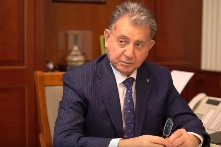 “Ginnes”ə namizəd Akif Əlizadə: - “71 ildir səhər 6-da durub idman edirəm” - VİDEO