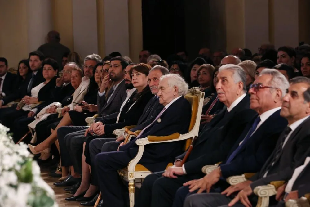 Görkəmli xanəndə Hacıbaba Hüseynovun xatirəsi yad olundu - FOTO