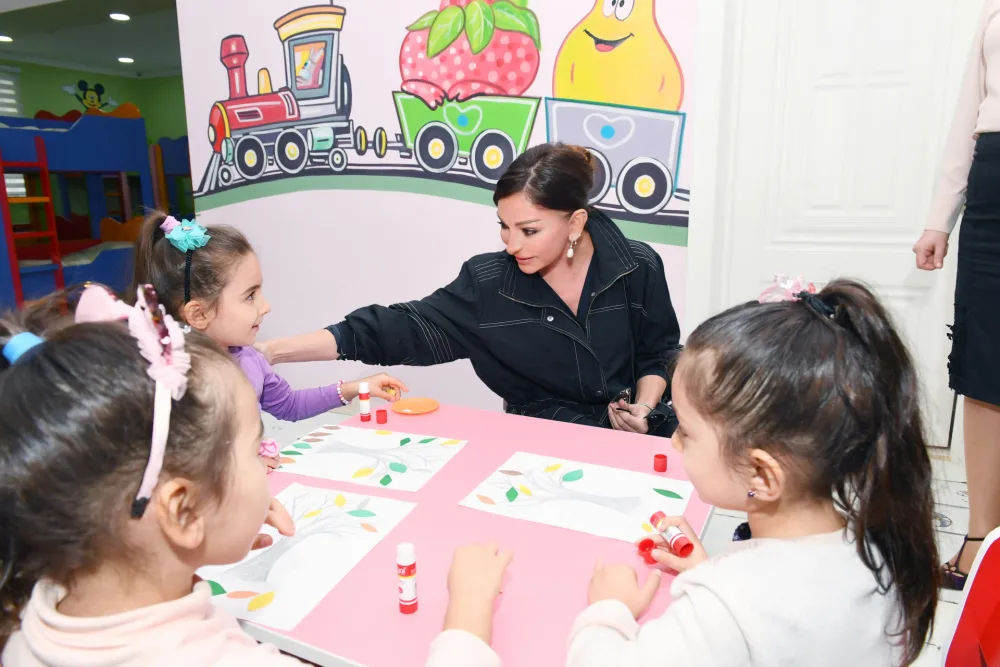Mehriban Əliyeva 64 saylı körpələr evi-uşaq bağçasında - FOTO