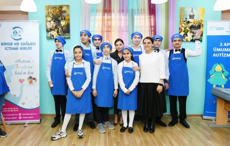 Mehriban Əliyeva Autizm sindromlu uşaqlar üçün reabilitasiya Mərkəzində - FOTOLAR