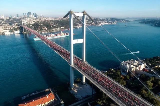 106 ölkə, 37 min idmançı, 100 min vətəndaş - İSTANBULDA BÖYÜK QAÇIŞ - FOTO - VİDEO