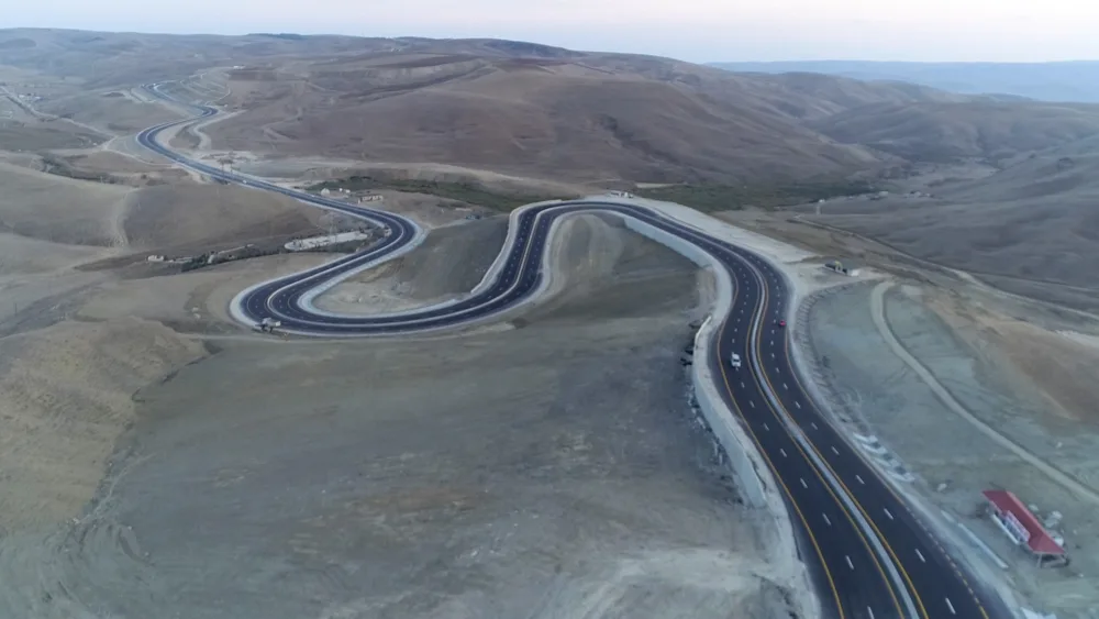 Bakı-Şamaxı yolunun 16 km-lik hissəsi - GENİŞLƏNDİRİLİR - FOTO