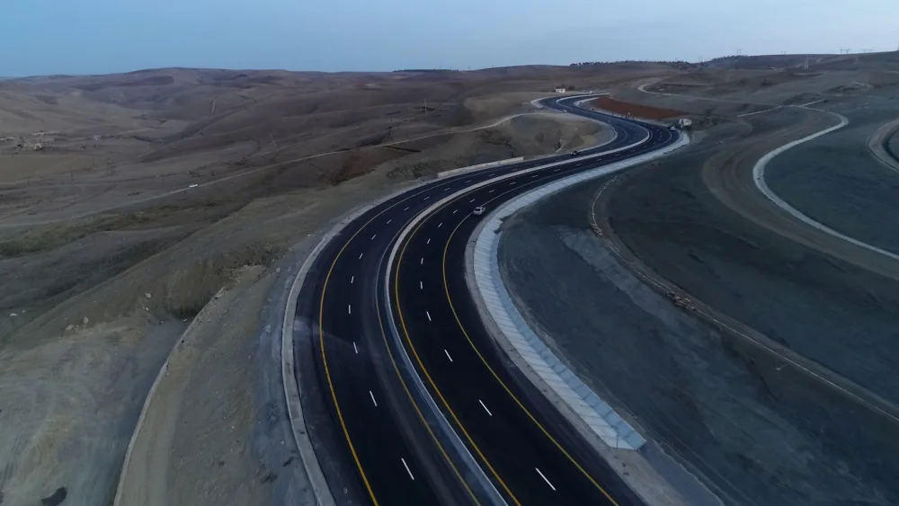 Bakı-Şamaxı yolunun 16 km-lik hissəsi - GENİŞLƏNDİRİLİR - FOTO