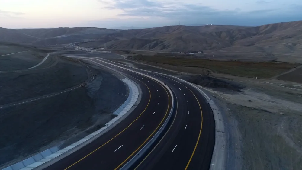 Bakı-Şamaxı yolunun 16 km-lik hissəsi - GENİŞLƏNDİRİLİR - FOTO