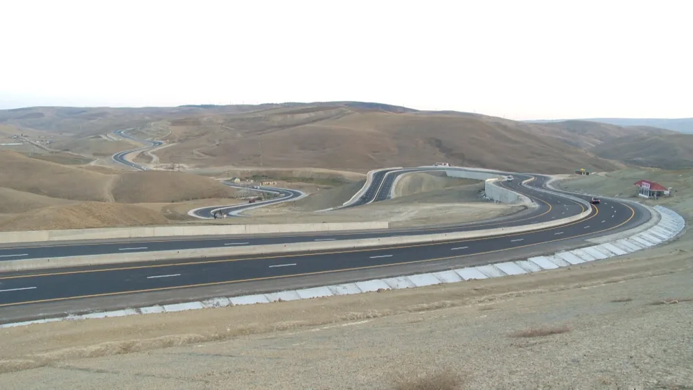 Bakı-Şamaxı yolunun 16 km-lik hissəsi - GENİŞLƏNDİRİLİR - FOTO