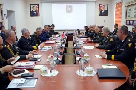 Bakıda Azərbaycan-Türkiyə 12-ci Yüksək Səviyyəli Hərbi Dialoq İclası keçirilir - FOTO