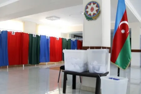 Seçkilərdə iştirak üçün müraciət edən siyasi partiyaların sayı 11-ə çatdı - SİYAHI