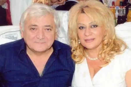 Deputat həyat yoldaşına sürpriz etdi