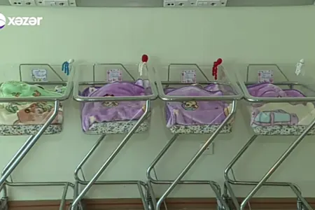 Bakıda dördəm dünyaya gəlib - Video