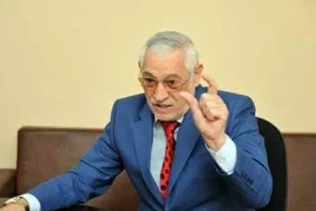 Şeyx Əbdül: - “Əgər Nuşirəvan müəllim kimdənsə ehtiyat edib o telekanallara heç nə deyə bilmirsə...”