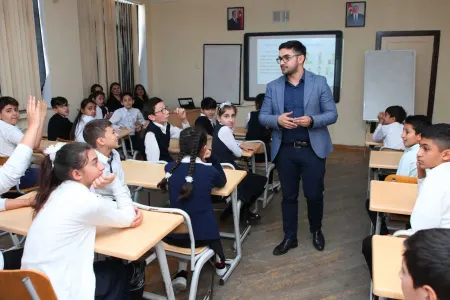 “Mənimlə danış” kampaniyası çərçivəsində görüş KEÇİRİLİB - FOTO