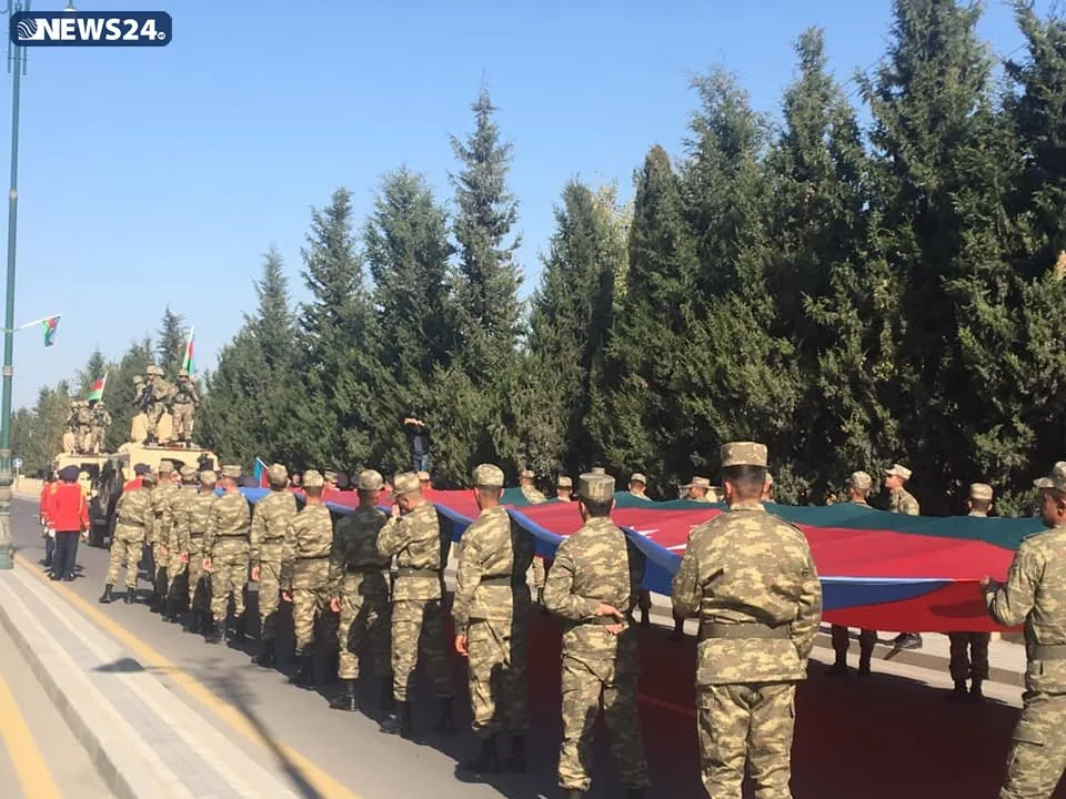Quzanlıda Dövlət Bayrağı Günü ilə bağlı YÜRÜŞ - FOTOLAR