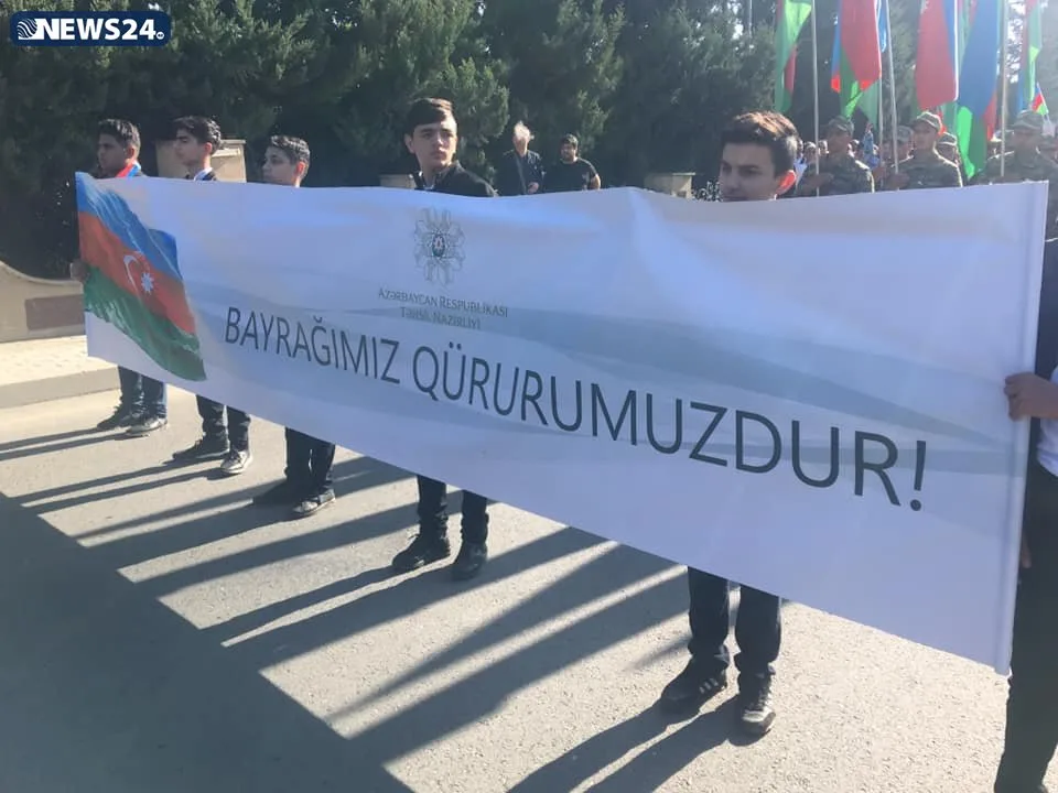 Quzanlıda Dövlət Bayrağı Günü ilə bağlı YÜRÜŞ - FOTOLAR
