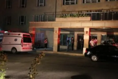 Bakıda xəstə yaxınları həkimlərə hücum çəkdi, təhqir etdi
