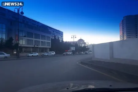 Bakıda sürücüləri bezdirən svetaforu sökdülər - – FOTO