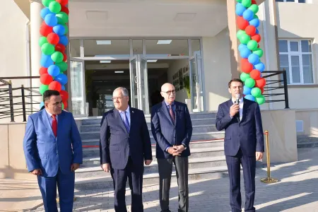 Ağdamda yeni məktəb - açıldı