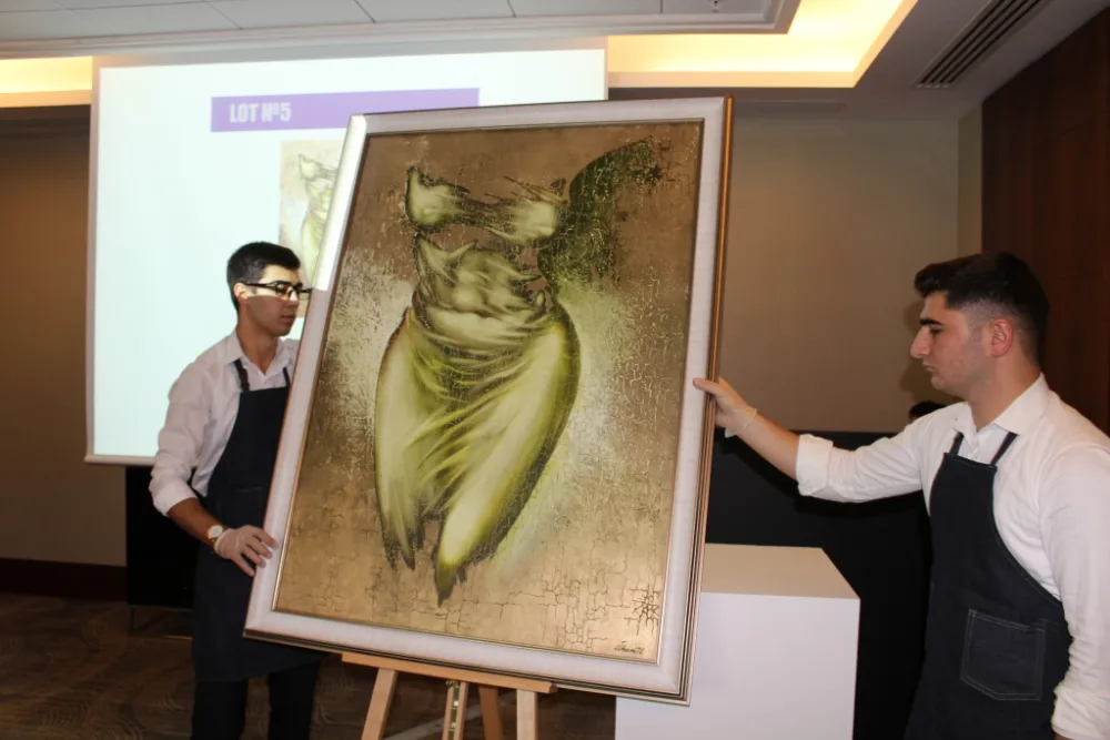 Bakıda incəsənət əsərlərinin növbəti auksionu keçirildi - FOTO
