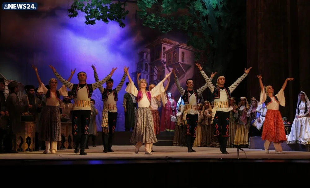 Ramil Qasımov "Vaqif" obrazında - FOTOLAR