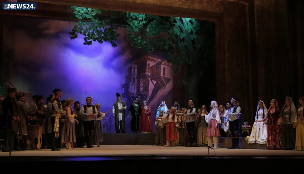 Ramil Qasımov "Vaqif" obrazında - FOTOLAR