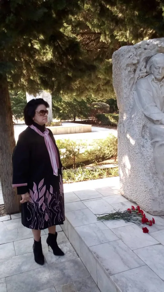 Xalq artistinin məzarı ziyarət olundu - FOTOLAR