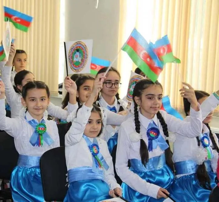 “Kiçik Akademiya”nın 5 illiyi - QEYD OLUNDU