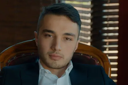"Çukur"un Akını görün kimlə - SEVGİLİDİR - FOTO