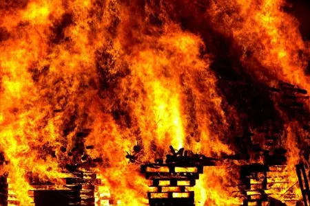 Bakıda qadını evində girov saxladılar, amansızlıqla - ÖLDÜRÜB EVİ YANDIRDILAR
