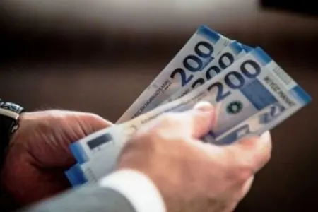Bakıda nazirliyin vəzifəli əməkdaşlarına rüşvət təklif etdilər