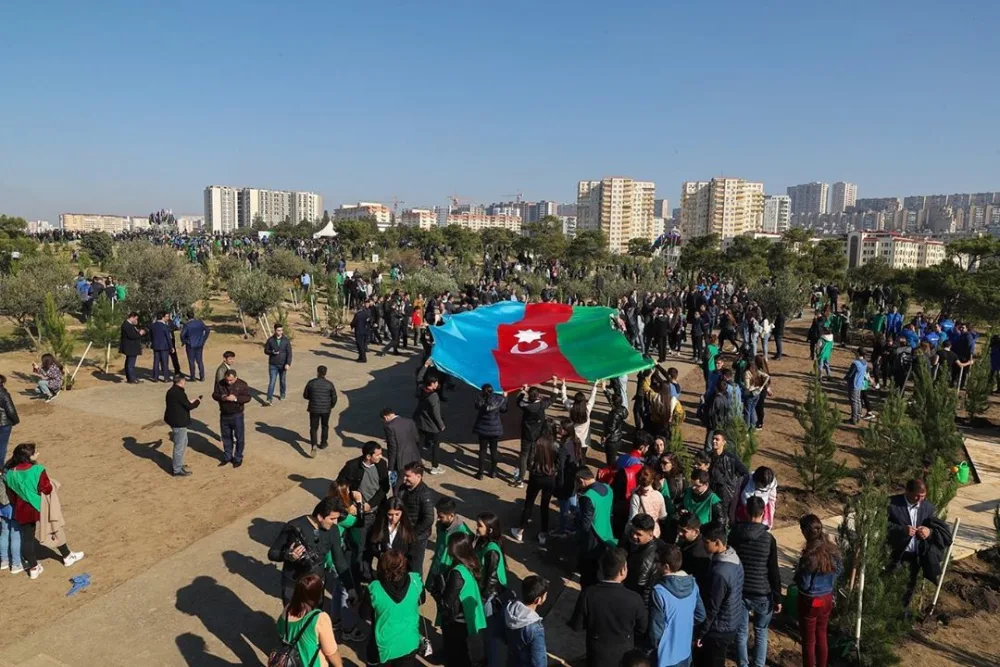 İlham Əliyev və Mehriban Əliyeva - “Gənclik” parkında - FOTOLAR