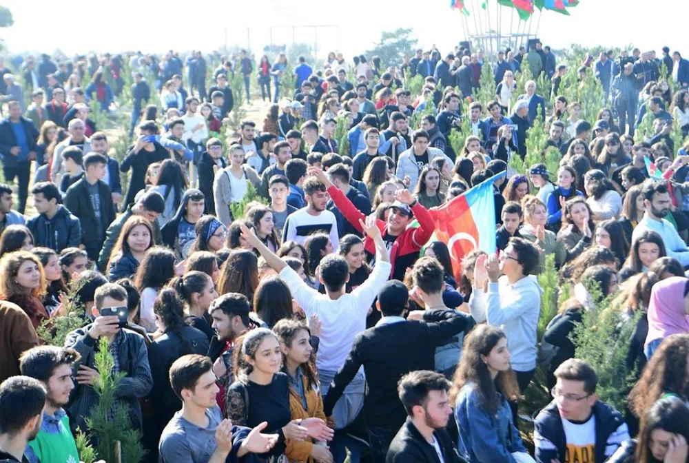 İlham Əliyev və Mehriban Əliyeva - “Gənclik” parkında - FOTOLAR