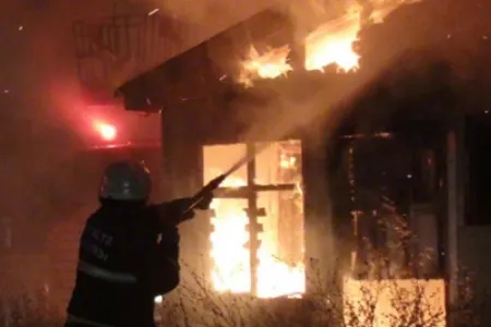 Bakıda 4 otaqlı EV YANDI