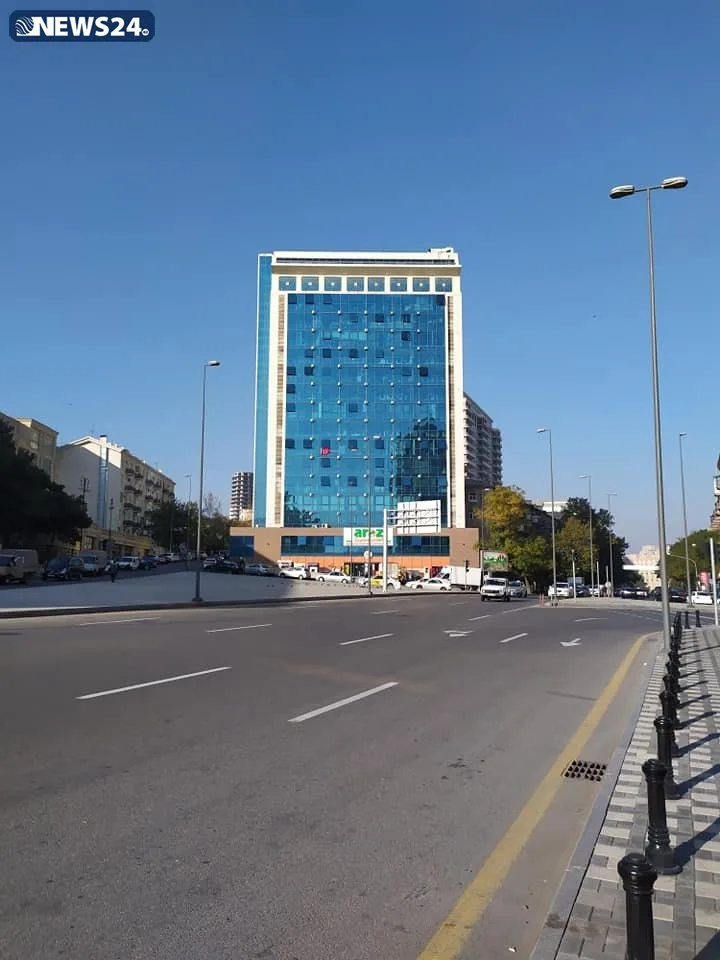 Bakının mərkəzindəki məşhur bina simasını dəyişib belə oldu - FOTO