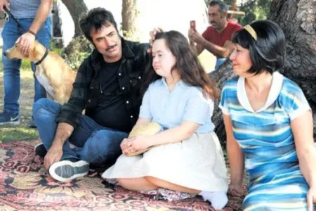 Mahsun Kırmızıgül yeni filminə 147 daun sindromlu uşaq çəkdi