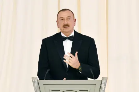 Prezident üç nəfəri - TƏLTİF ETDİ