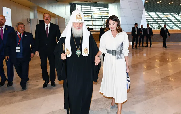 Prezident: - "Azərbaycanda bütün dinlərin nümayəndələri sərbəst yaşayır, fəaliyyət göstərir, öz dini ayinlərini icra edirlər"