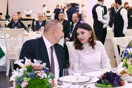 Prezident İlham Əliyev qonaqların şərəfinə ziyafət verdi - -FOTOLAR