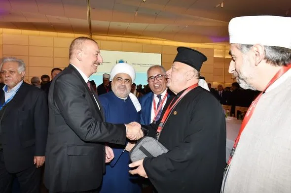 Prezident İlham Əliyev qonaqların şərəfinə ziyafət verdi - -FOTOLAR