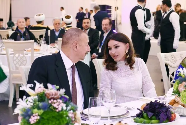 Prezident İlham Əliyev qonaqların şərəfinə ziyafət verdi - -FOTOLAR