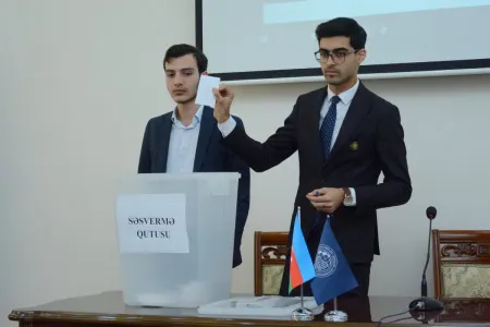 Azərbaycanda tələbə rektor - seçildi-FOTOLAR