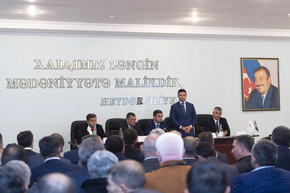 Zirədə istixana rəhbərləriylə görüş keçirildi - FOTO